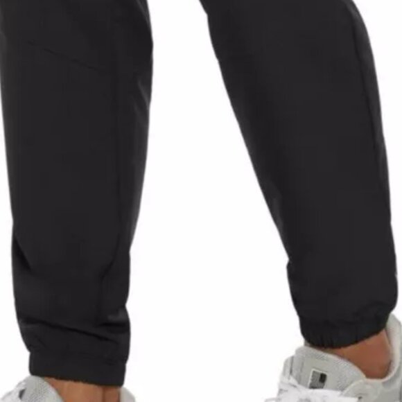 GapFit Performance Training Jogger for Men - Picture 4 of 9